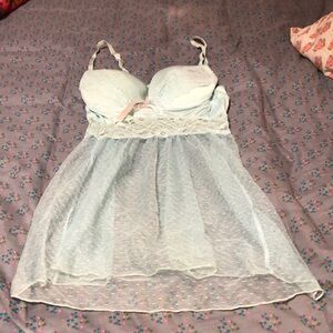 Baby blue négligée in a medium